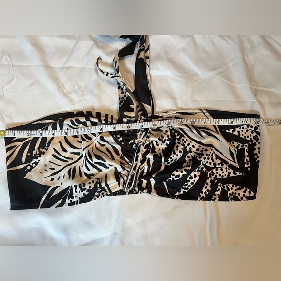 Future Collective by Alani Noelle Black and Tan floral Bandeau Crop Top - Picture 10 of 11